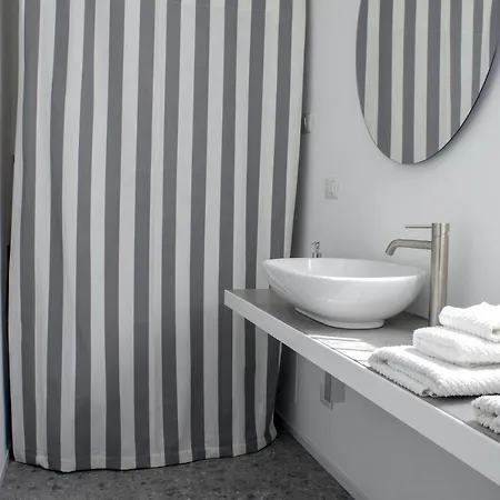Casa Sala Civico 7 *